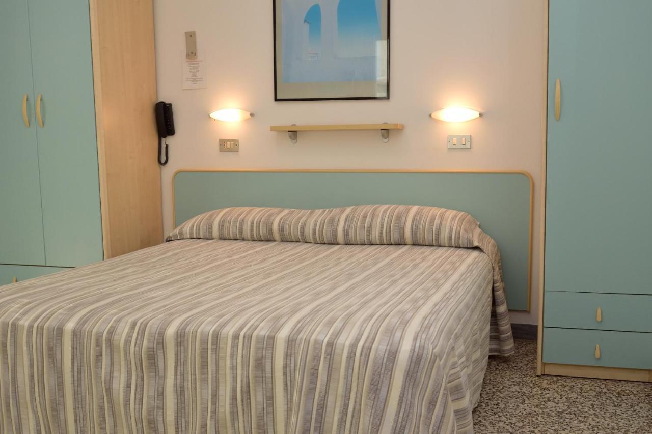 Hotel Abc Cervia Exterior foto